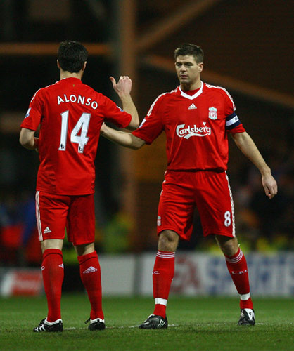 Xabi Alonso y Gerrard Xabi Alonso y Gerrard
