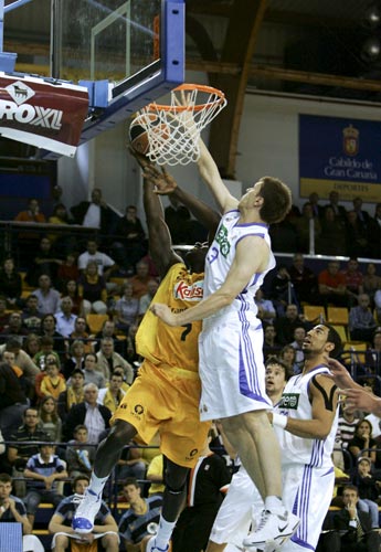 Sergio Llull y Savane, del Gran Canaria Sergio Llull y Savane, del Gran Canaria