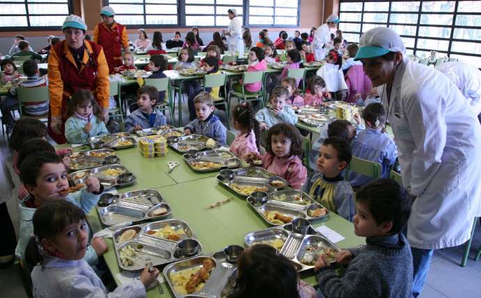 Los hijos de parados sin ingresos podrán pedir becas de comedor ... Los hijos de parados sin ingresos podrán pedir becas de comedor ...