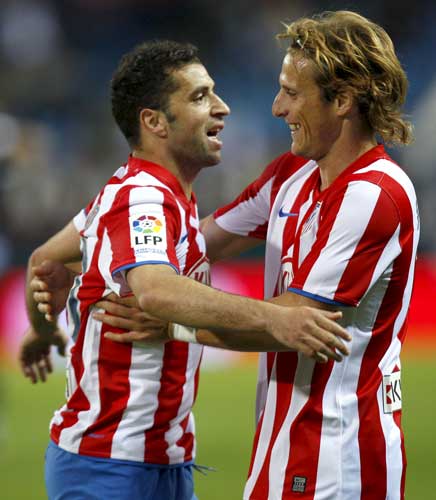 Diego Forlán y Simao Sabrosa Diego Forlán y Simao Sabrosa