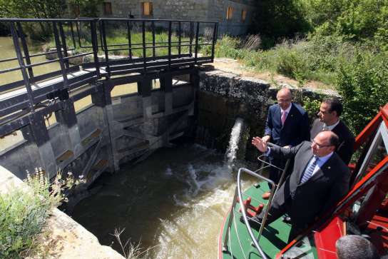 Sexta esclusa del Canal de Castilla Sexta esclusa del Canal de Castilla