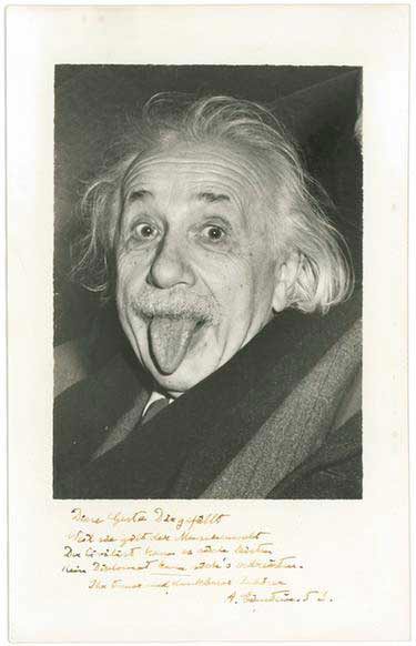 Subastan una copia firmada de una foto de Einstein Subastan una copia firmada de una foto de Einstein