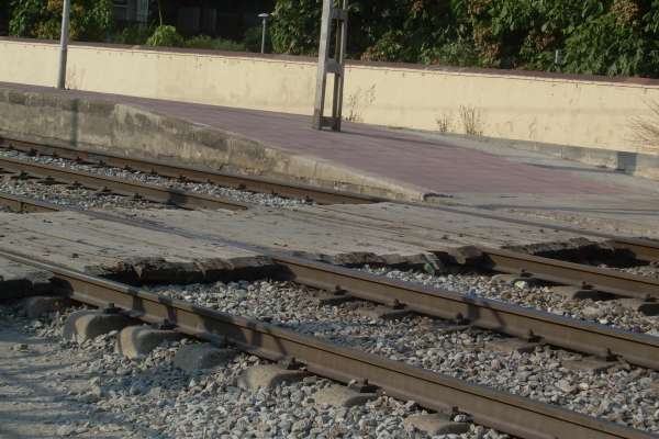 Paso entre andenes en Sant Feliu de Llobregat. Paso entre andenes en Sant Feliu de Llobregat.