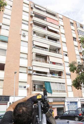 Edificio desde el que se lanzó una mujer el pasado lunes. Edificio desde el que se lanzó una mujer el pasado lunes.