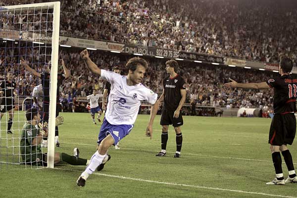 Mikel Alonso Mikel Alonso