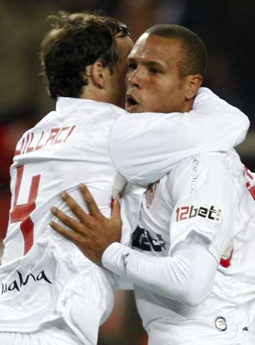 Luis Fabiano y Squillaci Luis Fabiano y Squillaci