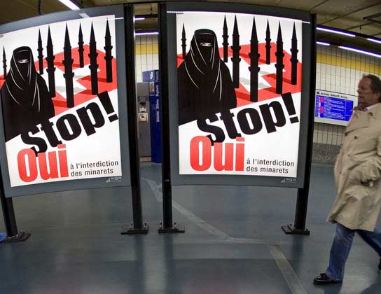 Carteles del sí al referendum en Suiza Carteles del sí al referendum en Suiza