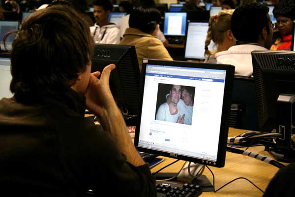 Facebook Facebook