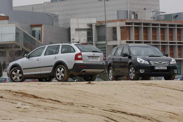 Subaru Outback 2.0 Boxer Diésel y Skoda Combi Scout TDI Subaru Outback 2.0 Boxer Diésel y Skoda Combi Scout TDI