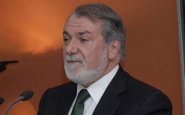 Mayor Oreja. Mayor Oreja.