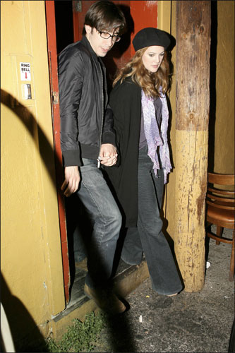 Drew Barrymore y Justin Long Drew Barrymore y Justin Long