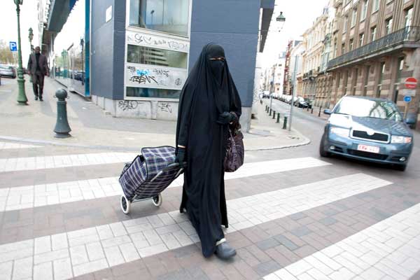 Una mujer musulmana Una mujer musulmana