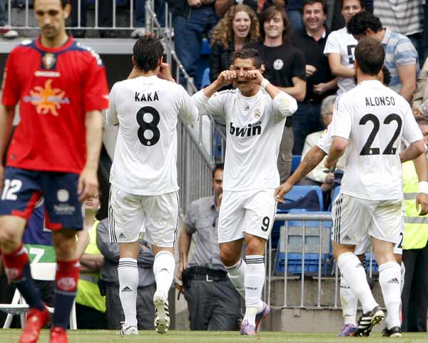 Cristiano Ronaldo, Kaká y Xabi Alonso Cristiano Ronaldo, Kaká y Xabi Alonso