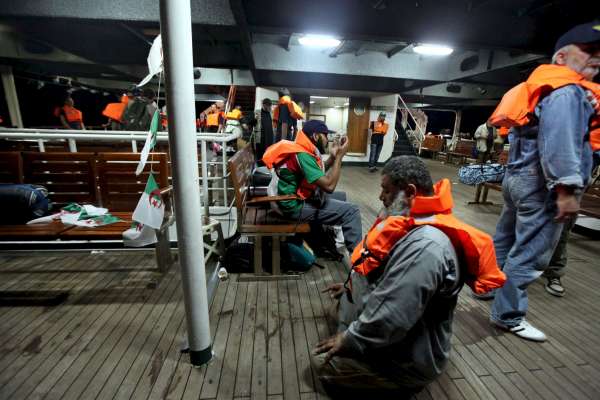 Israel ataca una flotilla humanitaria Israel ataca una flotilla humanitaria