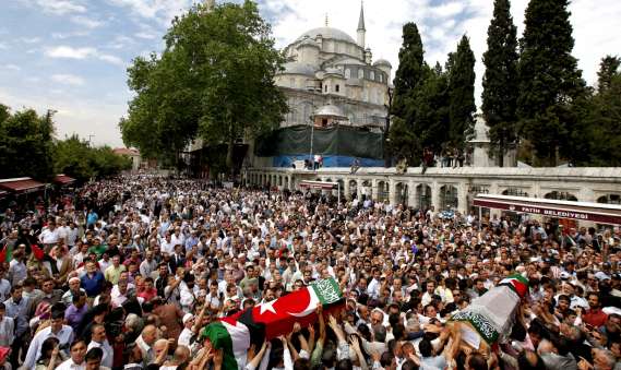 Entierro de los cooperantes en Estambul Entierro de los cooperantes en Estambul