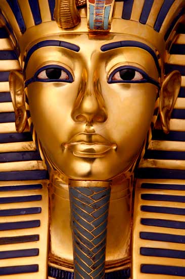 tutankhamon bilaketarekin bat datozen irudiak