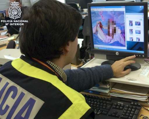 Detenidas 32 personas por tenencia y distribución de porografía infantil Detenidas 32 personas por tenencia y distribución de porografía infantil