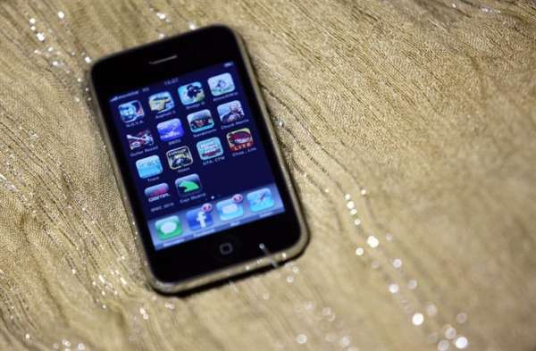 iPhone 4G iPhone 4G