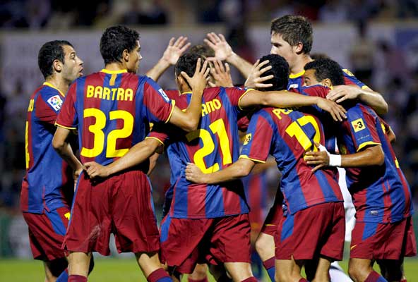 Los jugadores del Barça ante el Ceuta Los jugadores del Barça ante el Ceuta