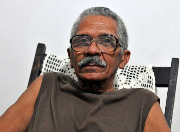 Liberan en Cuba al primero de los presos políticos que rechazan el exilio Liberan en Cuba al primero de los presos políticos que rechazan el exilio
