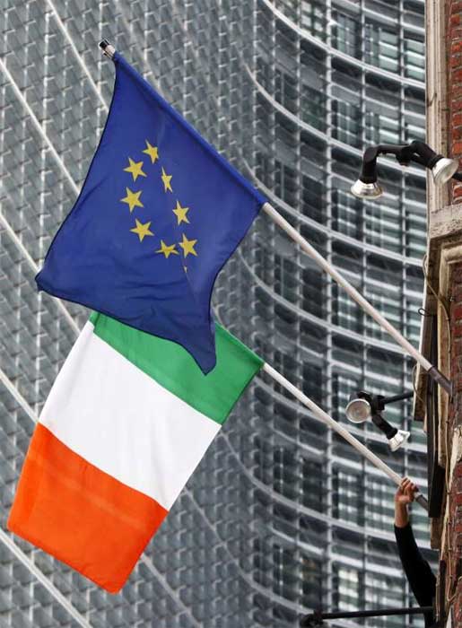 Los ministros de finanzas de la UE activan el rescate financiero para Irlanda Los ministros de finanzas de la UE activan el rescate financiero para Irlanda