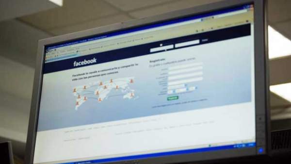 Facebook Facebook