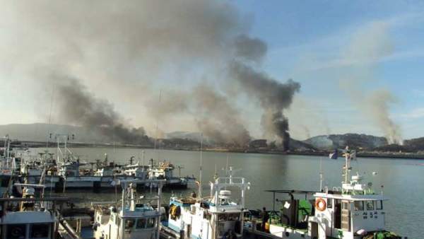 Disparos de artillería norcoreanos en la isla de Yeongpyeong Disparos de artillería norcoreanos en la isla de Yeongpyeong