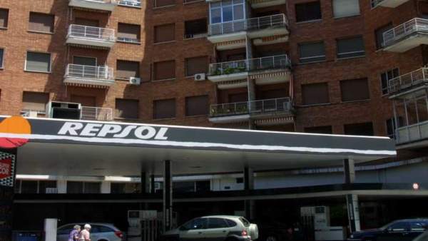 Una gasolinera de Repsol. Una gasolinera de Repsol.