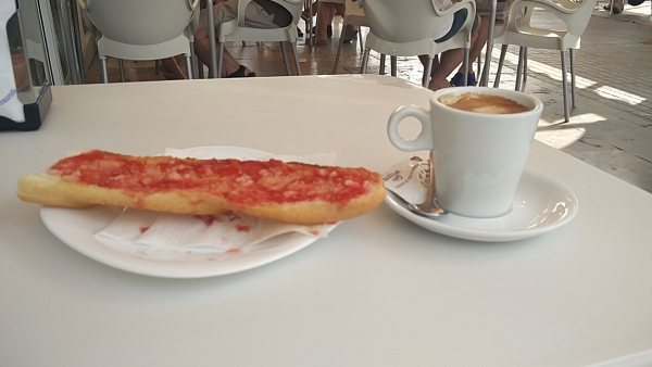 Pan con tomate Pan con tomate
