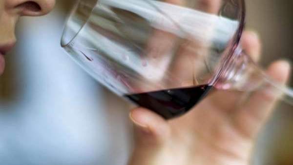 Una copa de vino. Una copa de vino.