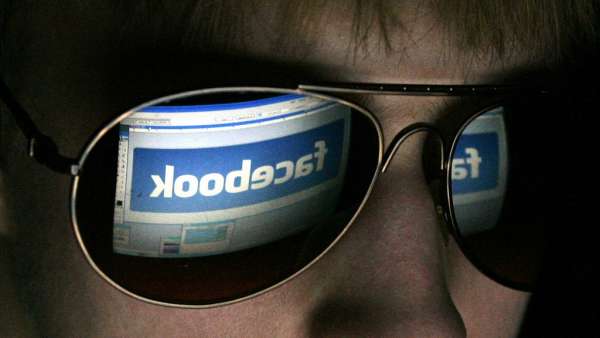 Facebook Facebook