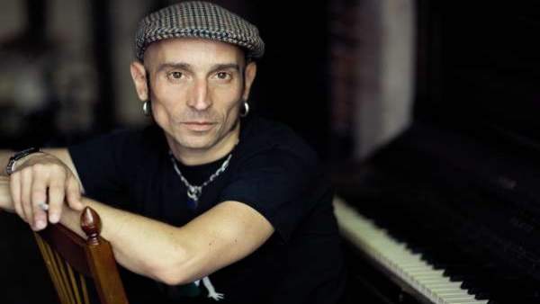 Fito Cabrales. Fito Cabrales.