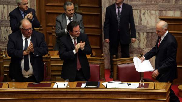 El presidente griego Papandréu, tras aprobar sus Presupuestos El presidente griego Papandréu, tras aprobar sus Presupuestos