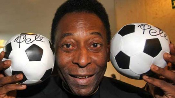 Pelé, un rey del autógrafo Pelé, un rey del autógrafo