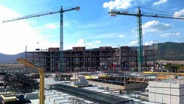 Vivienda en construcción Vivienda en construcción