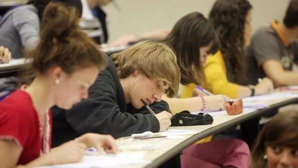 Estudiantes Estudiantes