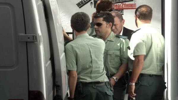 Agentes de la Guardia Civil Agentes de la Guardia Civil