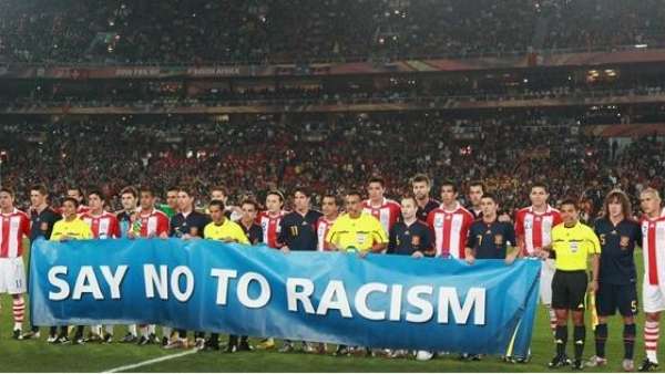 Pancarta contra el racismo Pancarta contra el racismo