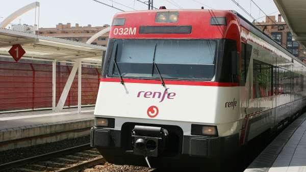Tren de cercanías Tren de cercanías
