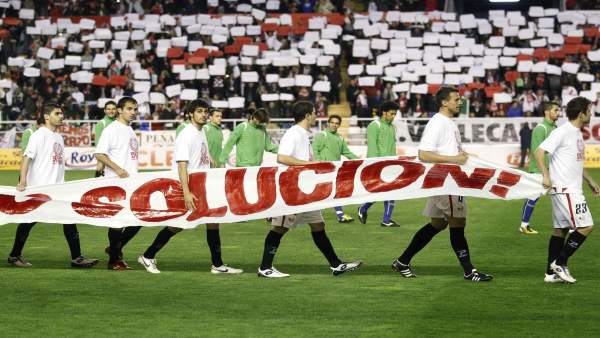 Los jugadores del Rayo protestan Los jugadores del Rayo protestan