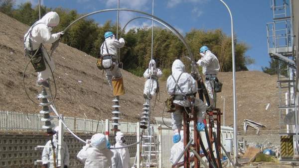 Trabajadores de TEPCO en Fukushima Trabajadores de TEPCO en Fukushima