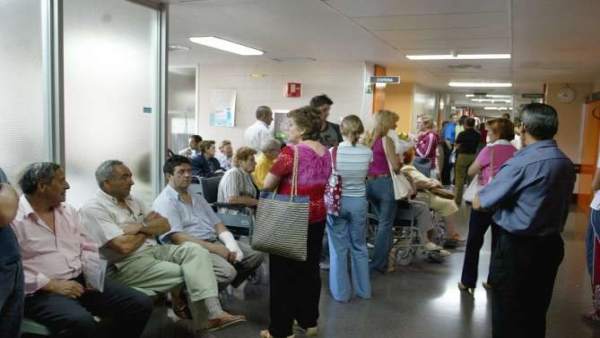 Sala de espera de un servicio de Urgencias. Sala de espera de un servicio de Urgencias.