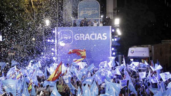 El PP celebra la victoria El PP celebra la victoria