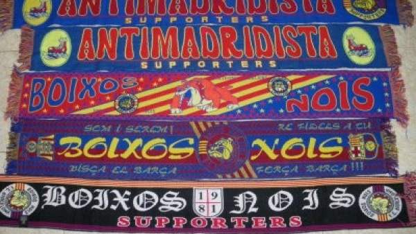 Bufandas de los Boixos Nois. Bufandas de los Boixos Nois.