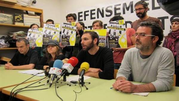 Miembros de la acampadabcn. Miembros de la acampadabcn.