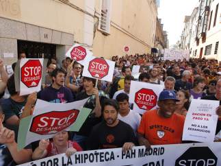 Intentan evitar un desahucio