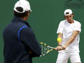 Rafa Nadal entrenando con su tio Toni