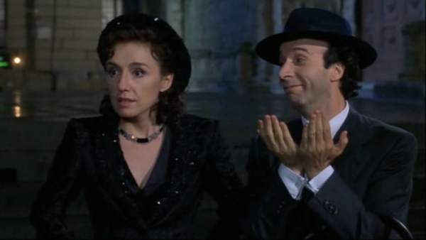 Benigni, en un momento de 'La vida es bella' Benigni, en un momento de 'La vida es bella'