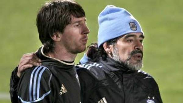Messi y Maradona Messi y Maradona