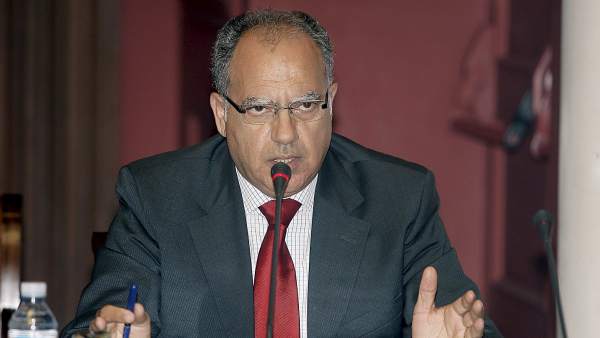 Casimiro Curbelo, senador del PSOE. Casimiro Curbelo, senador del PSOE.